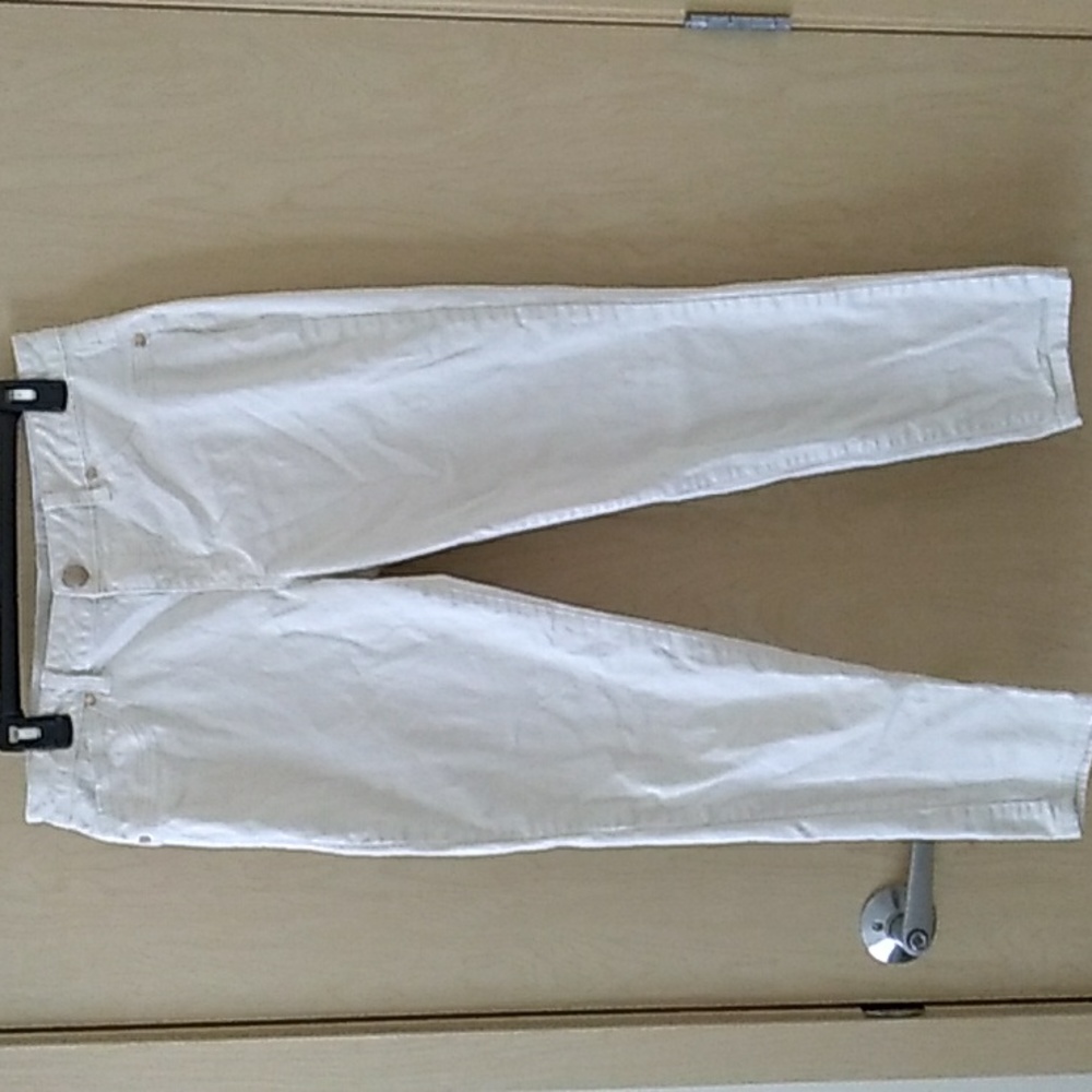 1822 Denim Cream Mid-Rise Jeans (12)